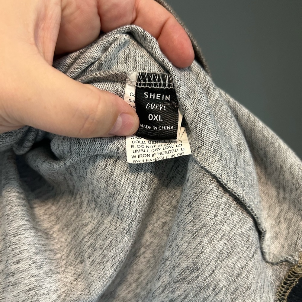New Shein Shirt - Picture 4 of 5